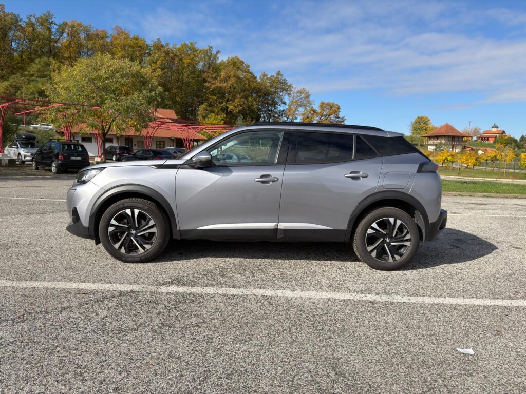 WhatsApp Image 2025-11-01 at 18.11.07 (1)