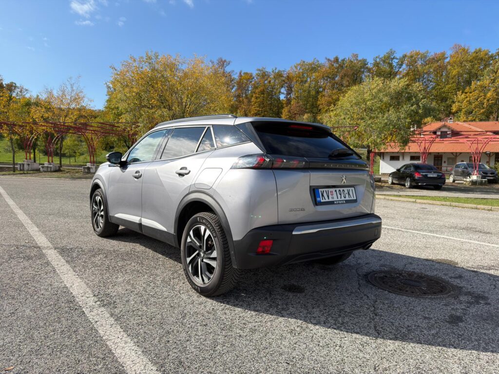 WhatsApp Image 2025-11-01 at 18.11.09 (1)