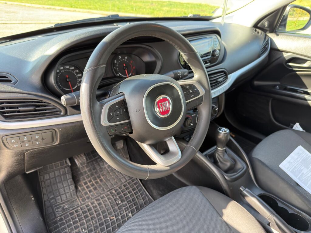 WhatsApp Image 2025-11-01 at 18.11.11 (1)